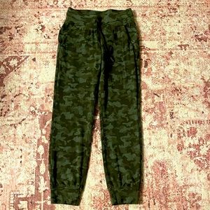 Lululemon joggers
